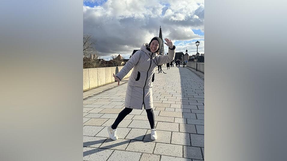 Heidi Bauer von Kotch & Rhapsody bittet zum Tanz.