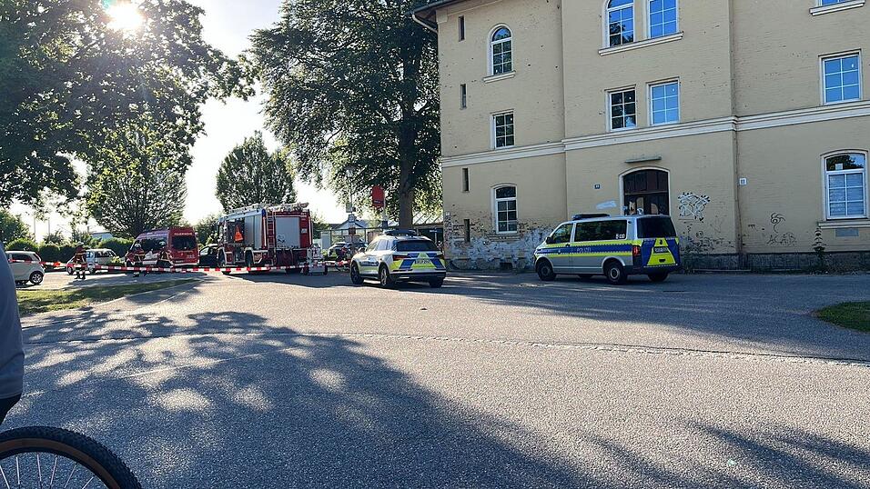 Am Bahnhof Wörth an der Isar kam es am Freitagabend zu einem Einsatz, Am Bahnhof Wörth an der Isar kam es am Freitagabend zu einem Einsatz,