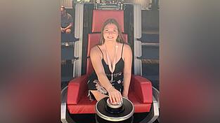 Schonmal üben für die große Bühne: Bei „The Voice of the Ocean“ hat es die Sängerin Leonie Baumann ins Finale geschafft. Schonmal üben für die große Bühne: Bei „The Voice of the Ocean“ hat es die Sängerin Leonie Baumann ins Finale geschafft.