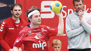 Die TGL um Markus Auernhammer (am Ball) ist in Bayreuth nur knapp an einer Überraschung vorbeigeschrammt. Die TGL um Markus Auernhammer (am Ball) ist in Bayreuth nur knapp an einer Überraschung vorbeigeschrammt.