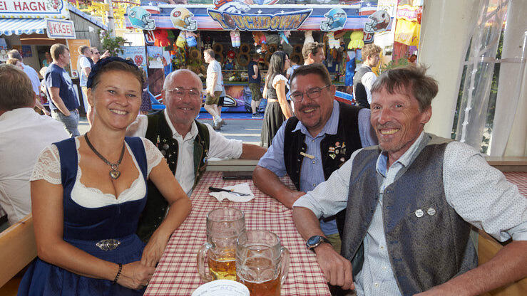 Die Partybilder vom Montag, 17. August, aus dem Festzelt Lechner. Die Partybilder vom Montag, 17. August, aus dem Festzelt Lechner.