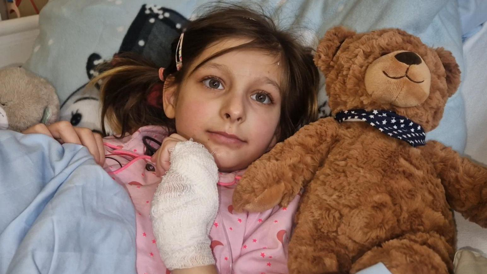 Valentinas Schicksal hat eine Woge der Hilfsbereitschaft ausgelöst: In einem kurzen Video dankt sie vom Krankenbett aus allen Menschen, die sie unterstützt haben.