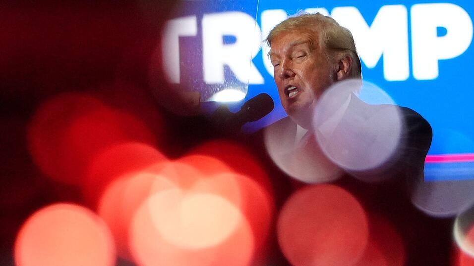 Trump findet nach wie vor, er sollte den Friedensnobelpreis bekommen. Trump findet nach wie vor, er sollte den Friedensnobelpreis bekommen.