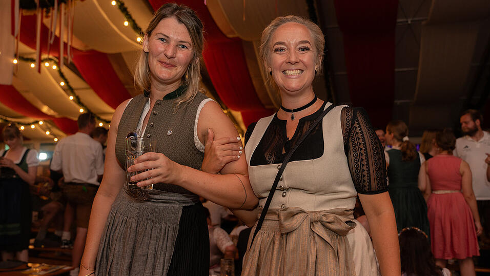 Die Partybilder vom Samstag, 19. August 2023, aus dem Festzelt Greindl. Die Partybilder vom Samstag, 19. August 2023, aus dem Festzelt Greindl.