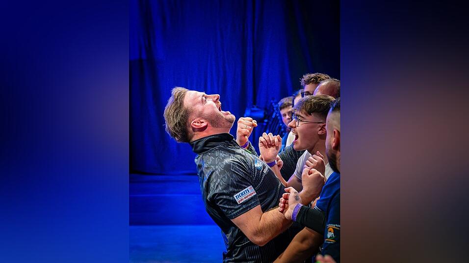 Bejubelt das WM-Ticket: Arno Merk. Bejubelt das WM-Ticket: Arno Merk.