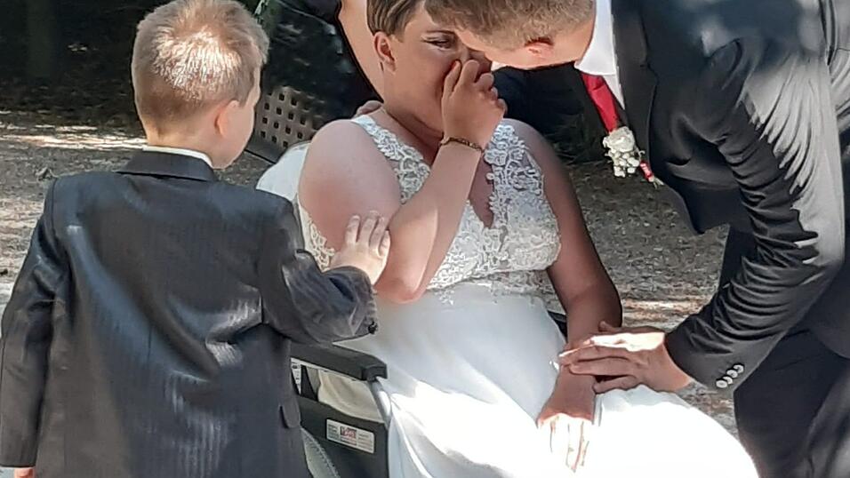 Das Treffen im Nepal-Himalaya-Park in Wiesent ist f&uuml;r alle ein sehr emotionaler Moment.