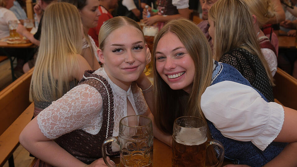 Die Partybilder vom Mittwoch, 16. August 2023, aus dem Festzelt Nothaft. Die Partybilder vom Mittwoch, 16. August 2023, aus dem Festzelt Nothaft.