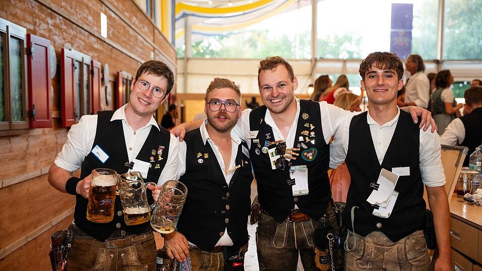 Die Partybilder vom Freitag, 14. August, aus dem Festzelt Reisinger. Die Partybilder vom Freitag, 14. August, aus dem Festzelt Reisinger.