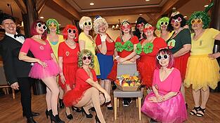 Die Damen gaben sich beim Weiberfasching die Ehre.