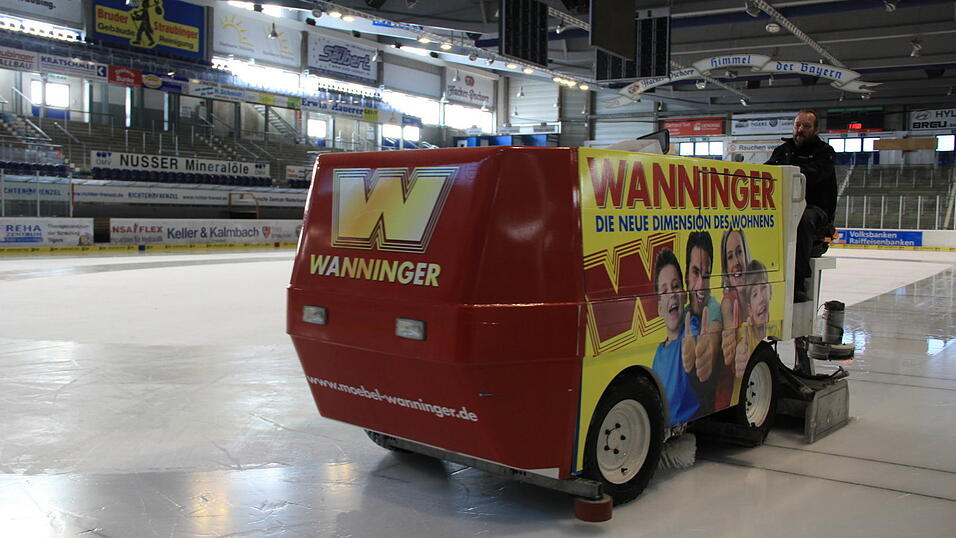 Die Eisaufbereitungsmaschine.