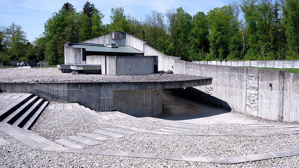 Die Versöhnungskirche ist Teil des Geländes der KZ-Gedenkstätte Dachau. (Archivbild) Die Versöhnungskirche ist Teil des Geländes der KZ-Gedenkstätte Dachau. (Archivbild)