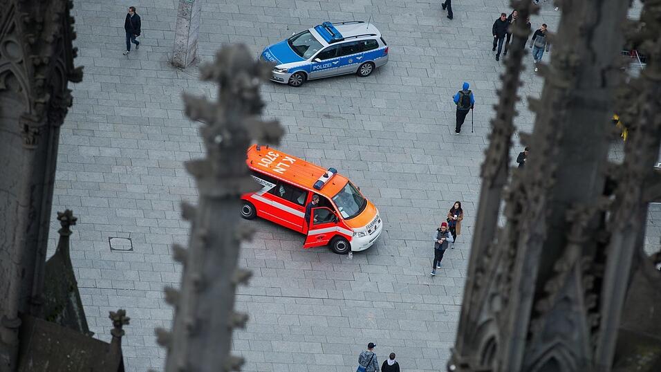 Die Übergriffe der Kölner Silvesternacht vor zehn Jahren ereigneten sich auf dem Platz zwischen Hauptbahnhof und Dom. (Archivbild) Die Übergriffe der Kölner Silvesternacht vor zehn Jahren ereigneten sich auf dem Platz zwischen Hauptbahnhof und Dom. (Archivbild)