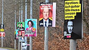 Das Thema Migration spielt teilweise auch in den Wahlkampagnen eine Rolle.