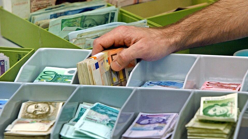 Deutschland geh&ouml;rt zu den L&auml;ndern im Euroraum, in denen der Umtausch der alten nationalen W&auml;hrung in Euro zeitlich unbegrenzt m&ouml;glich ist. (Archivbild)