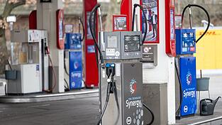 Eine Tankstelle in Berlin-Tiergarten. Momentan bewegen sich die Preise nach unten,