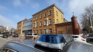 Die Polizei ermittelt zu den Hintergr&uuml;nden des Brandes.