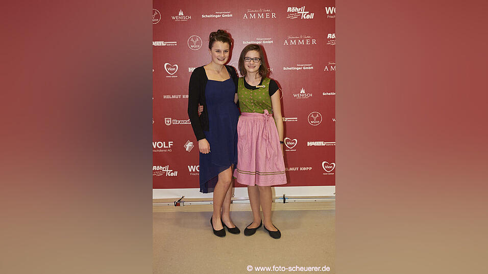 Die Metzgerzunft hat am Samstagabend in die Joseph-von-Fraunhofer-Halle eingeladen. Die Metzgerzunft hat am Samstagabend in die Joseph-von-Fraunhofer-Halle eingeladen.