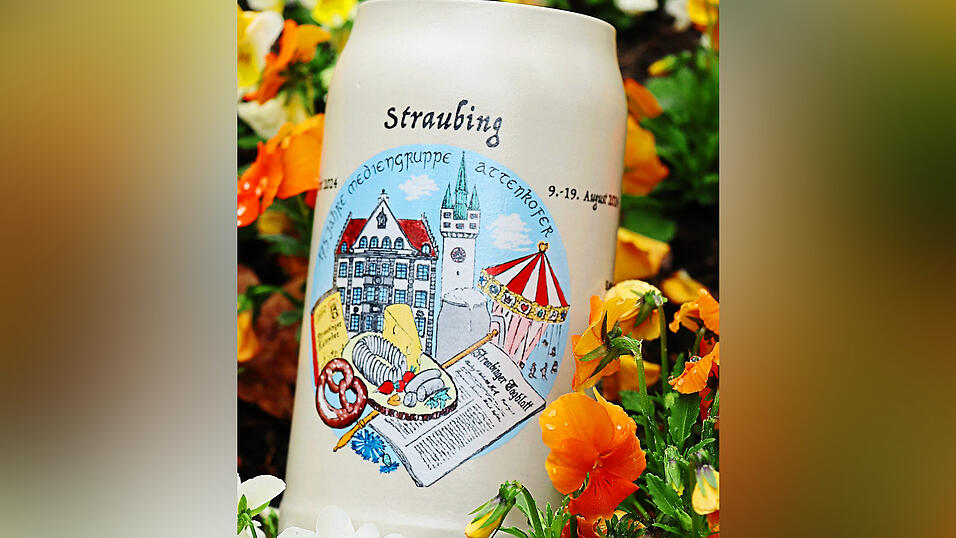 Der offizielle Volksfestkrug 2024 ist dem Jubil&auml;um '175 Jahre Mediengruppe Attenkofer' gewidmet.&nbsp;