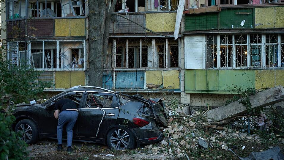 Die Schäden nach den neuen kombinierten russischen Luftangriffen mit Marschflugkörpern und Drohnen sind massiv. Die Schäden nach den neuen kombinierten russischen Luftangriffen mit Marschflugkörpern und Drohnen sind massiv.