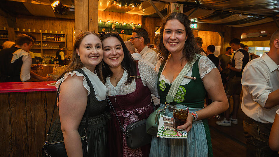 Die Partybilder vom Donnerstag, 15. August 2024, aus dem Festzelt Weckmann. Die Partybilder vom Donnerstag, 15. August 2024, aus dem Festzelt Weckmann.