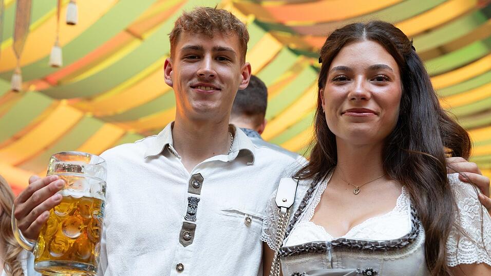 Die Partybilder vom Freitag, 7. August, aus dem Festzelt Wenisch. Die Partybilder vom Freitag, 7. August, aus dem Festzelt Wenisch.