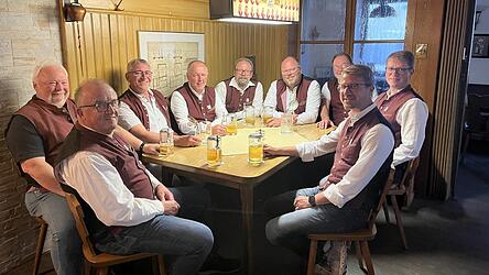 Der Vorstand des wohl ältesten Stammtischs in Bayern: die „Gemütlichkeit“ in Furth im Wald.