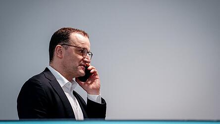 Jens Spahn ist in der Corona-Krise laut einer Untersuchung &laquo;gegen den Rat seiner Fachabteilungen&raquo; in gro&szlig;em Umfang in die Schutzmasken-Beschaffung eingestiegen. (Archivfoto)