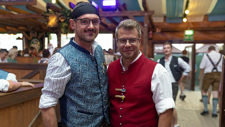 Die Partybilder vom Dienstag, 11. August, aus dem Festzelt Wenisch. Die Partybilder vom Dienstag, 11. August, aus dem Festzelt Wenisch.