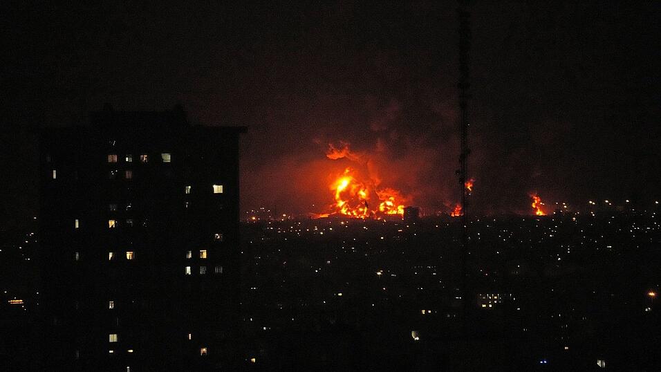 Israels Armee griff &Ouml;llager in Teheran an.