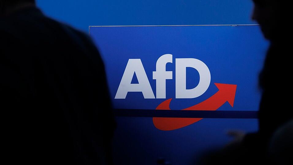 Eine aktuelle Umfrage sieht die AfD in Bayern bei 19 Prozent - es ist der höchste jemals in einer klassischen Umfrage gemessene Wert im Freistaat für die Partei. (Symbolbild)