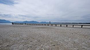 Nicht nur am Chiemsee herrscht derzeit Niedrigwasser.