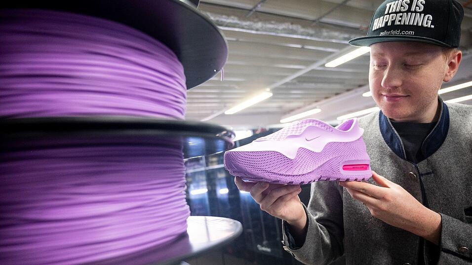 Rund 1.000 Designer haben ihre Sneaker-Designs bei Zellerfeld im Angebot.