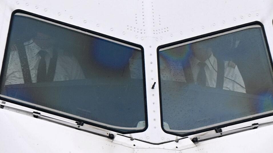 Sekundenschlaf und Dauermüdigkeit sind Probleme für viele Piloten und Pilotinnen. (Archivbild) Sekundenschlaf und Dauermüdigkeit sind Probleme für viele Piloten und Pilotinnen. (Archivbild)
