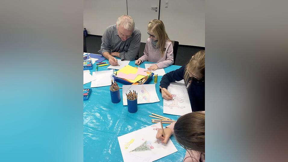 Ein rundum gelungener 'Kind-kommt-mit-Tag': Die Kinder der Besch&auml;ftigten der Stadt Landshut hatten sehr viel Spa&szlig;, vor allem freuten sie sich &uuml;ber den Besuch von Oberb&uuml;rgermeister Alexander Putz.