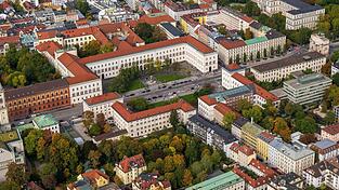 Die Polizei ermittelt zu dem Vorfall an der Ludwig-Maximilians-Universität. (Symbolbild)