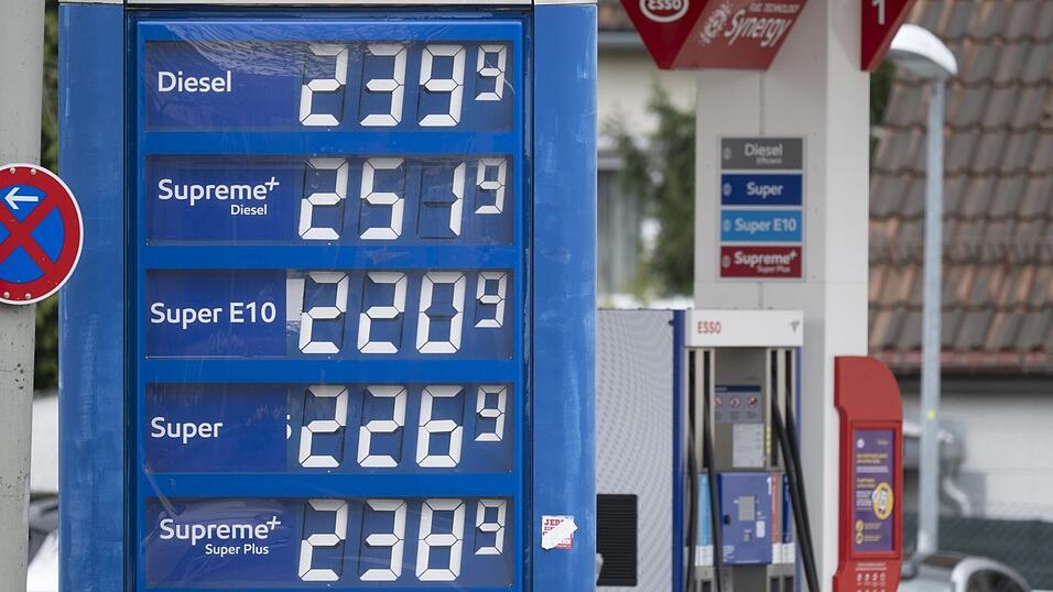 Viele Chefs k&ouml;nnen es sich aufgrund der schlechten Wirtschaftslage nicht leisten, ihre Angestellten mit einer Pr&auml;mie als Ausgleich f&uuml;r hohe Spritpreise zu entlasten.