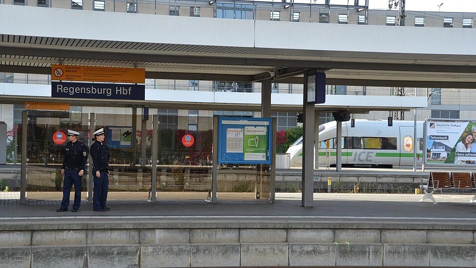 Eine 14-J&auml;hrige, die zuvor aus dem Bezirksklinikum weggelaufen war, konnte am Regensburger Hauptbahnhof aufgegriffen werden. (Symbolfoto)