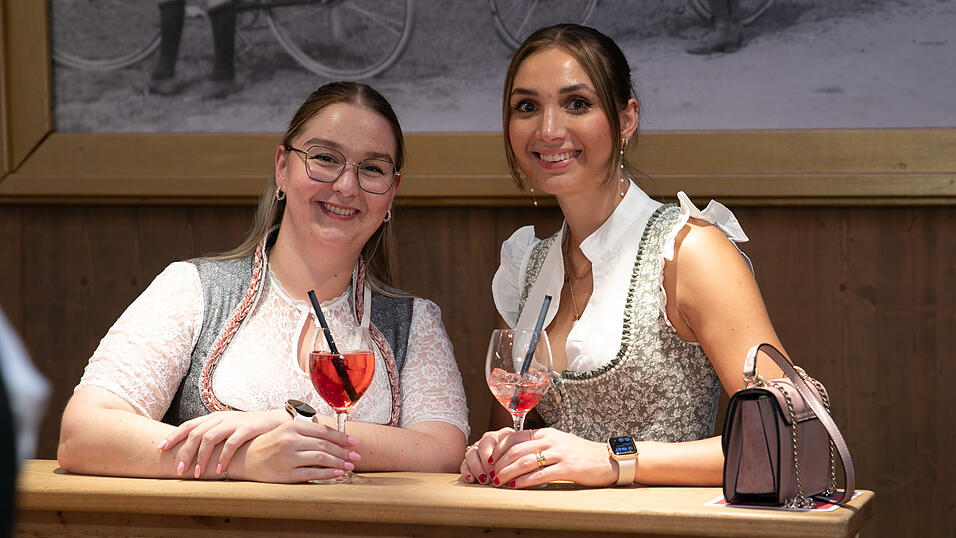 Die Partybilder vom Mittwoch, 13. August, aus dem Festzelt Krönner. Die Partybilder vom Mittwoch, 13. August, aus dem Festzelt Krönner.