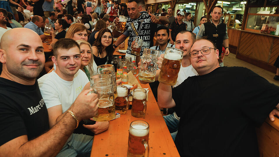 Die Partybilder vom Samstag, 10. August 2024, aus dem Festzelt Nothaft. Die Partybilder vom Samstag, 10. August 2024, aus dem Festzelt Nothaft.