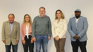 Sprecher des B&uuml;rgerdialogs (v.l.) Herbert Polke, Kristina Fischer-Tsch&ouml;pp, Franz Obermeier, Karin Brunnbauer und Johannes Kronschnabl