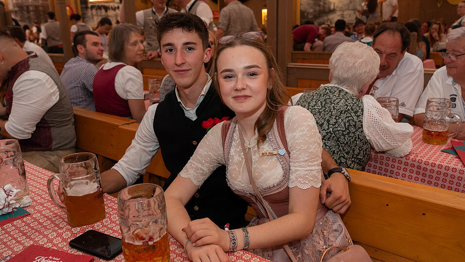 Die Partybilder vom Freitag, 16. August 2024, aus dem Festzelt Kr&ouml;nner.