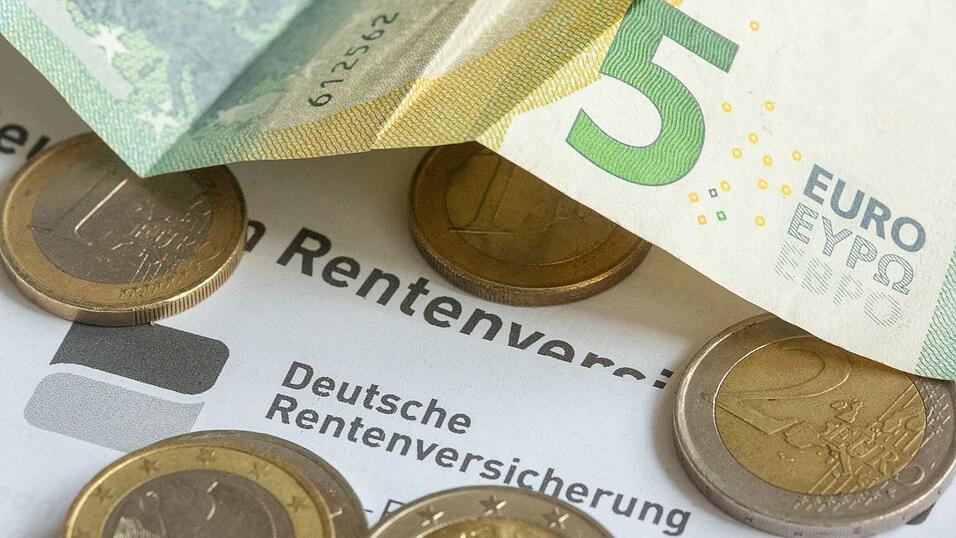 Die Höhe der Rente schwankt zwischen den Bundesländern. (Symbolbild)
