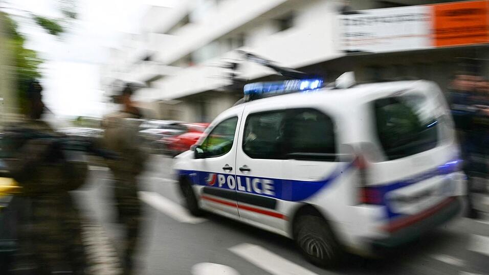 Die Fahrt des Neunjährigen mit einem Geländewagen durch Marseille hätte ein schlimmes Ende nehmen können, meint die Polizei. (Symbolbild) Die Fahrt des Neunjährigen mit einem Geländewagen durch Marseille hätte ein schlimmes Ende nehmen können, meint die Polizei. (Symbolbild)