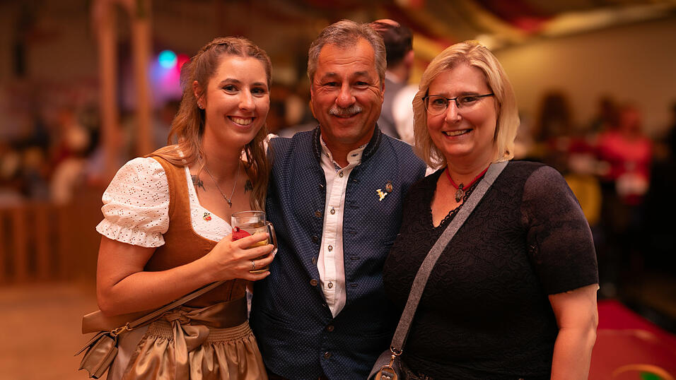 Die Partybilder vom Samstag, 9. August, aus dem Festzelt Greindl. Die Partybilder vom Samstag, 9. August, aus dem Festzelt Greindl.