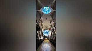 Ein seltener Anblick. Gaia nach Besucherschluss ohne Beleuchtung.