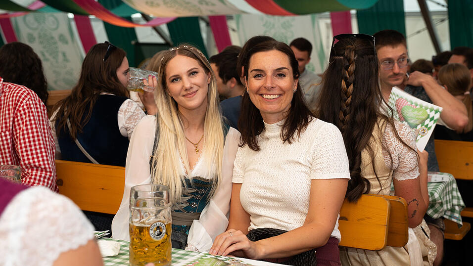 Die Partybilder vom Donnerstag, 13. August, aus dem Festzelt Weckmann. Die Partybilder vom Donnerstag, 13. August, aus dem Festzelt Weckmann.
