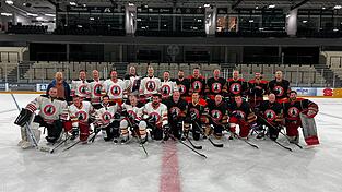 In diesem Jahr treten die LA Ice Breakers bei ihrem Benefizspiel gegen eine Mannschaft aus ehemaligen deutschen Nationalspielern an: die &bdquo;Eishockey Oldtimers Germany&ldquo;.