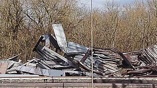 Wrackteile des Frachters Achim. Wrackteile des Frachters Achim.