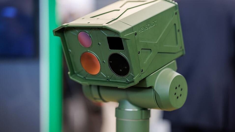 Eine Sensorbox von Hensoldt zur Zielerfassung, gemacht f&uuml;r Aufkl&auml;rungsfahrzeuge und ferngesteuerte Waffenstationen.