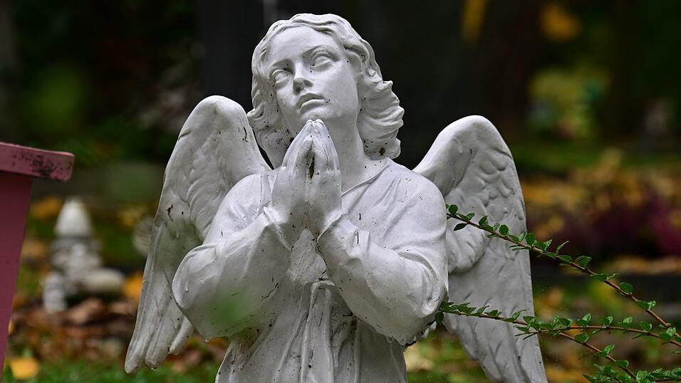 Für Zürich schlägt «Sophie» einen Friedhof-Besuch vor - der sei «extrem un-touristisch». (Symbolbild) Für Zürich schlägt «Sophie» einen Friedhof-Besuch vor - der sei «extrem un-touristisch». (Symbolbild)